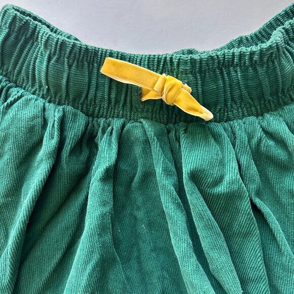 Mini Boden Green Corduroy Skirt 6-7 With Floral Lining & Yellow Bow Accent - Picture 2 of 6